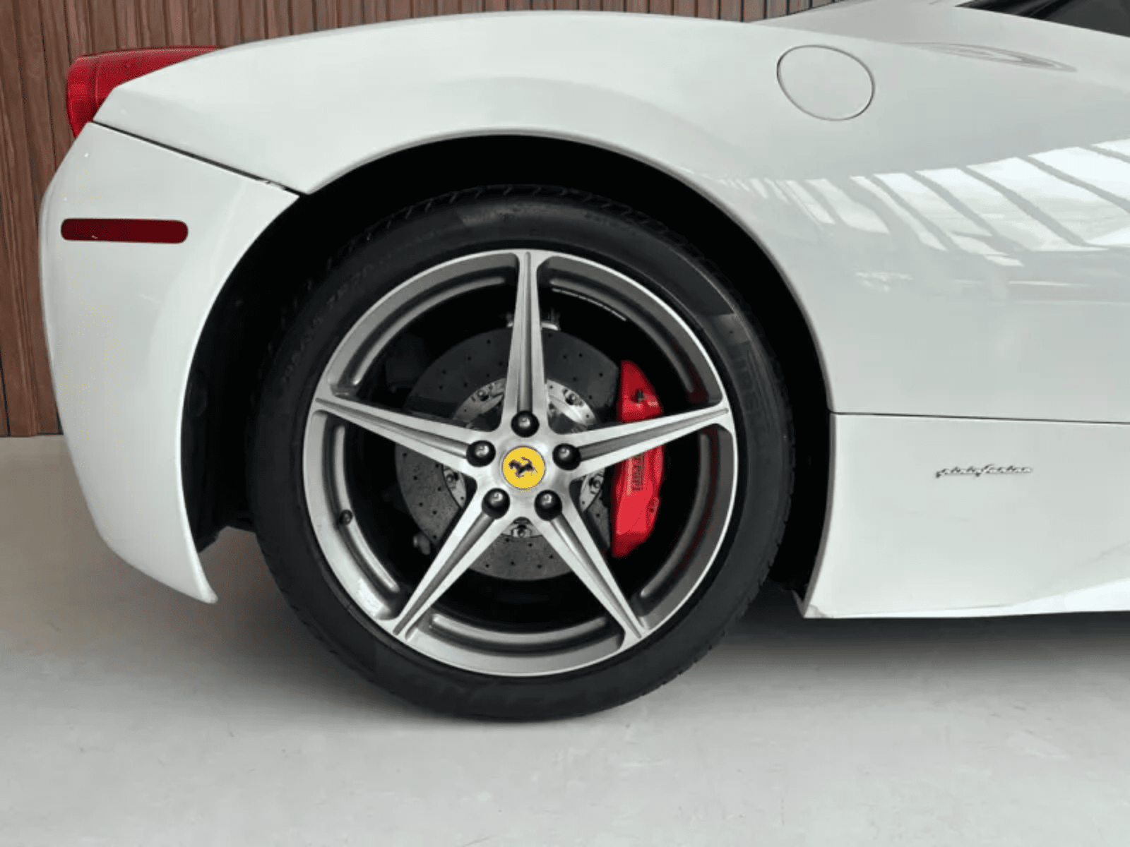 
								Ferrari 458 Italia full									
