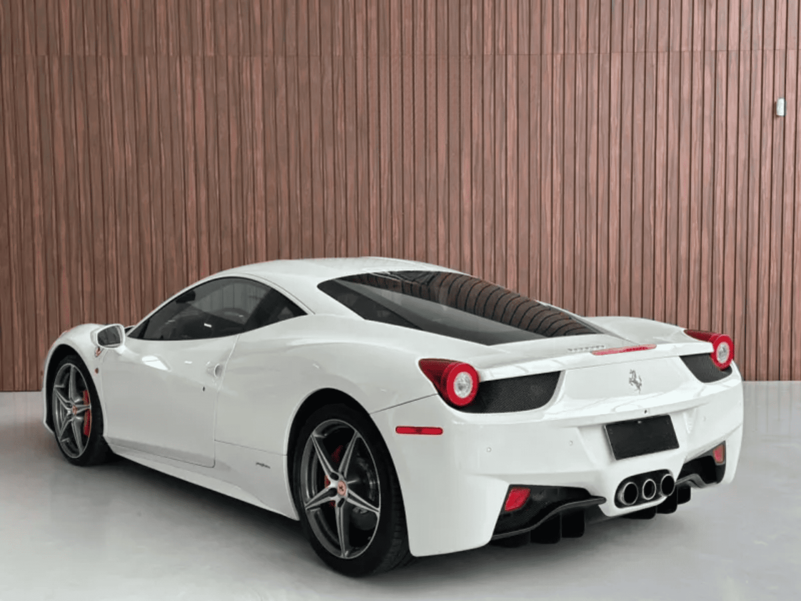 
								Ferrari 458 Italia full									