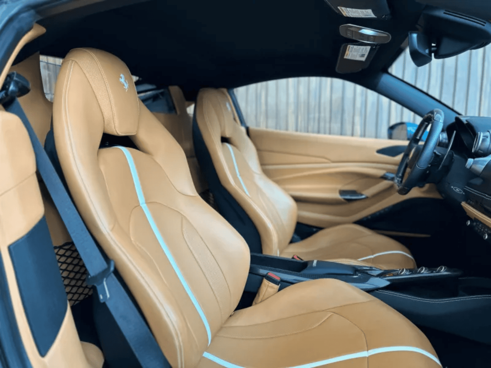 
								Ferrari F8 Tributo full									