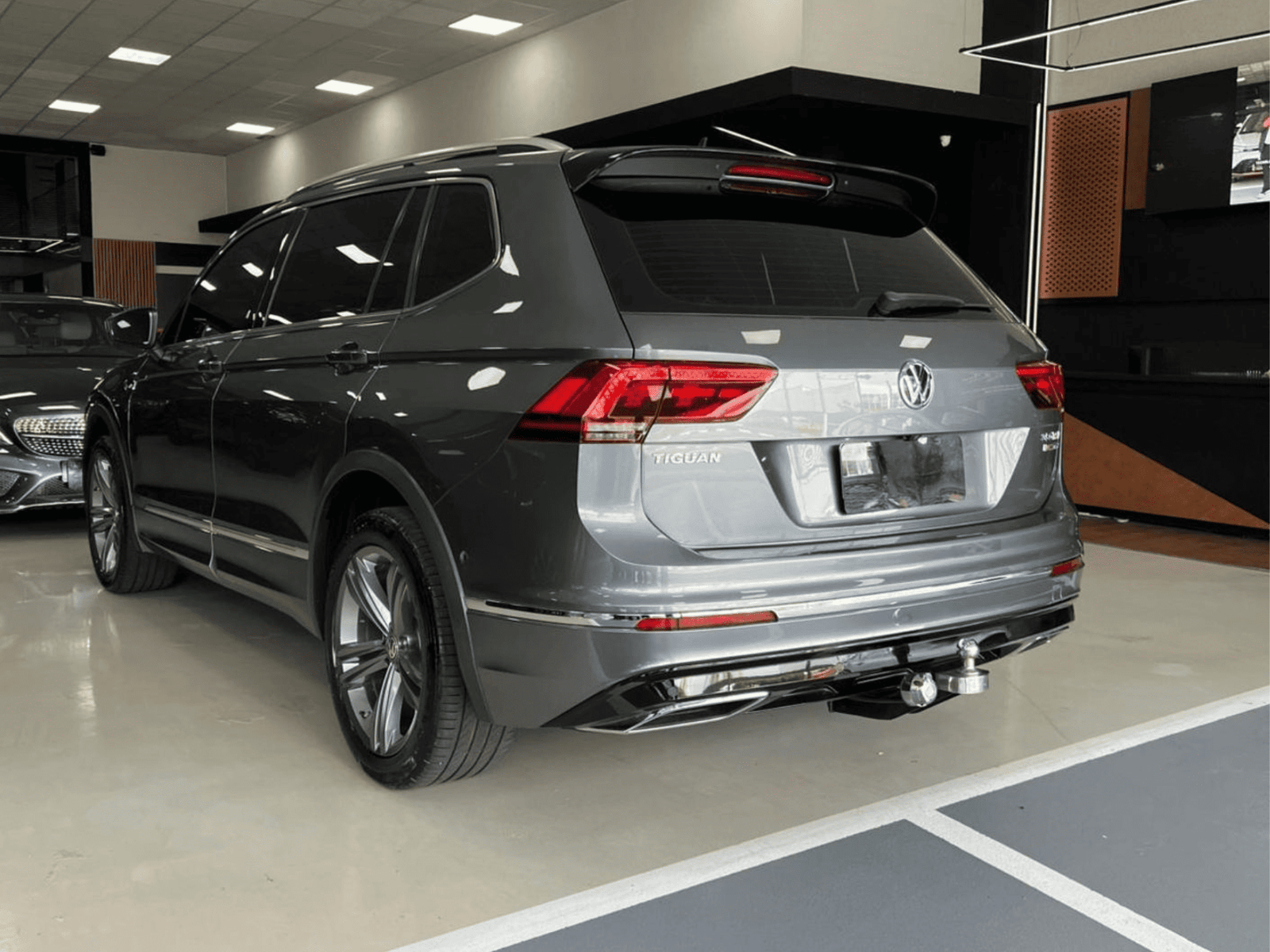 
								Volkswagem TIGUAN full									