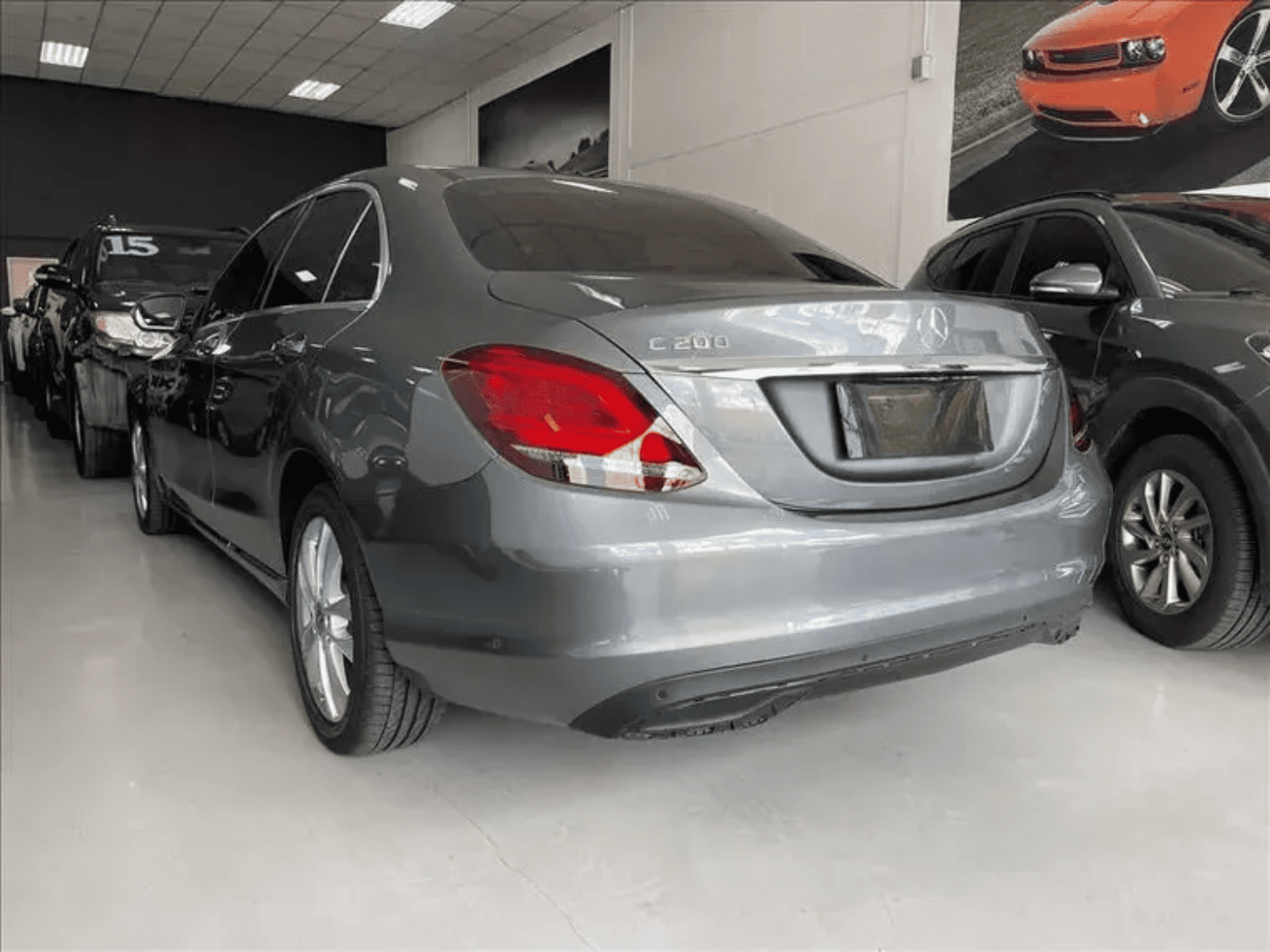 
								Mercedes C 200 full									