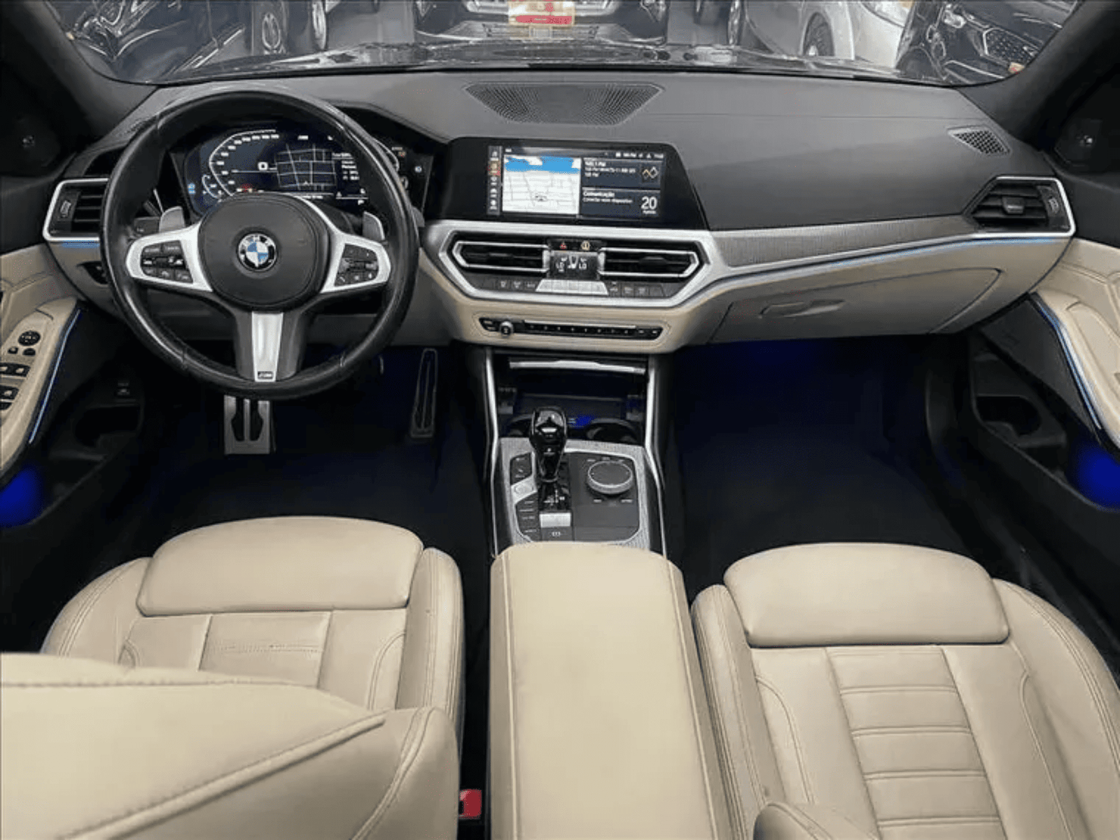 
								BMW 320i M SPORT full									