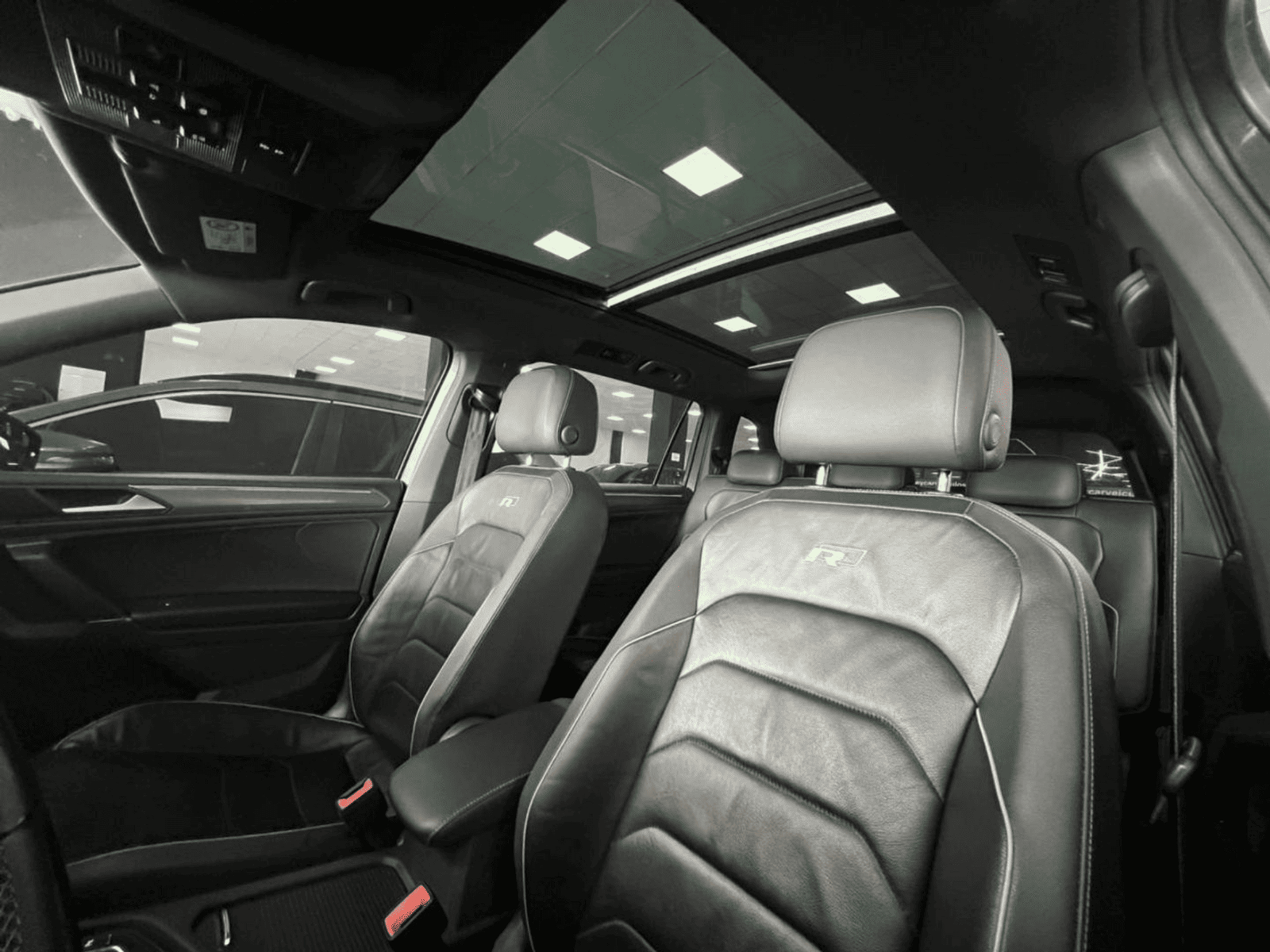 
								Volkswagem TIGUAN full									