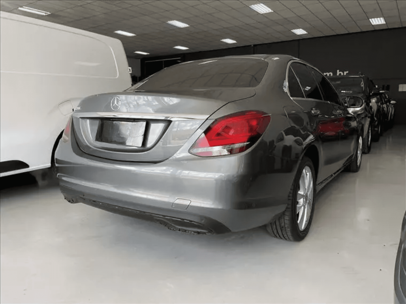 
								Mercedes C 200 full									