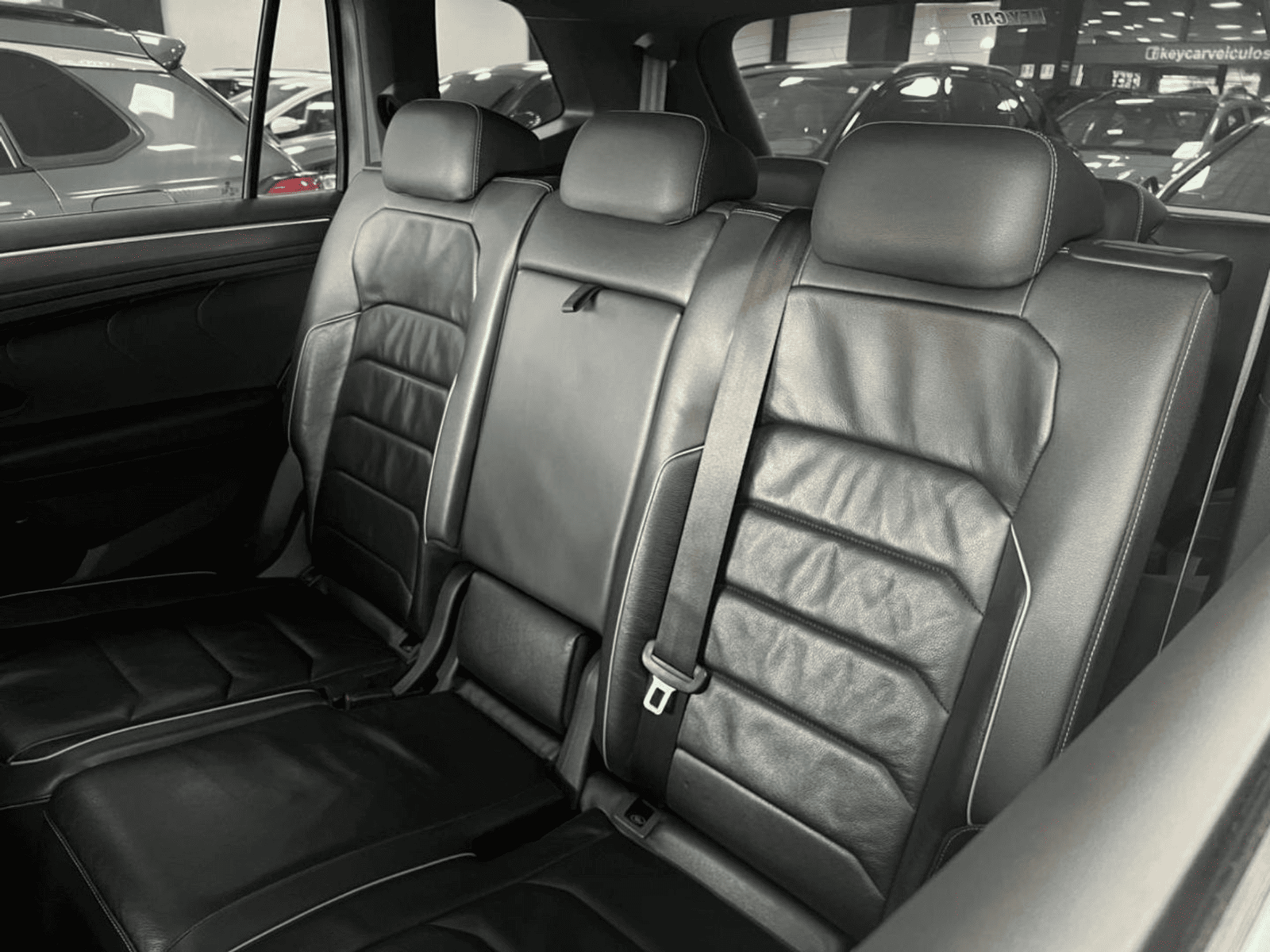 
								Volkswagem TIGUAN full									