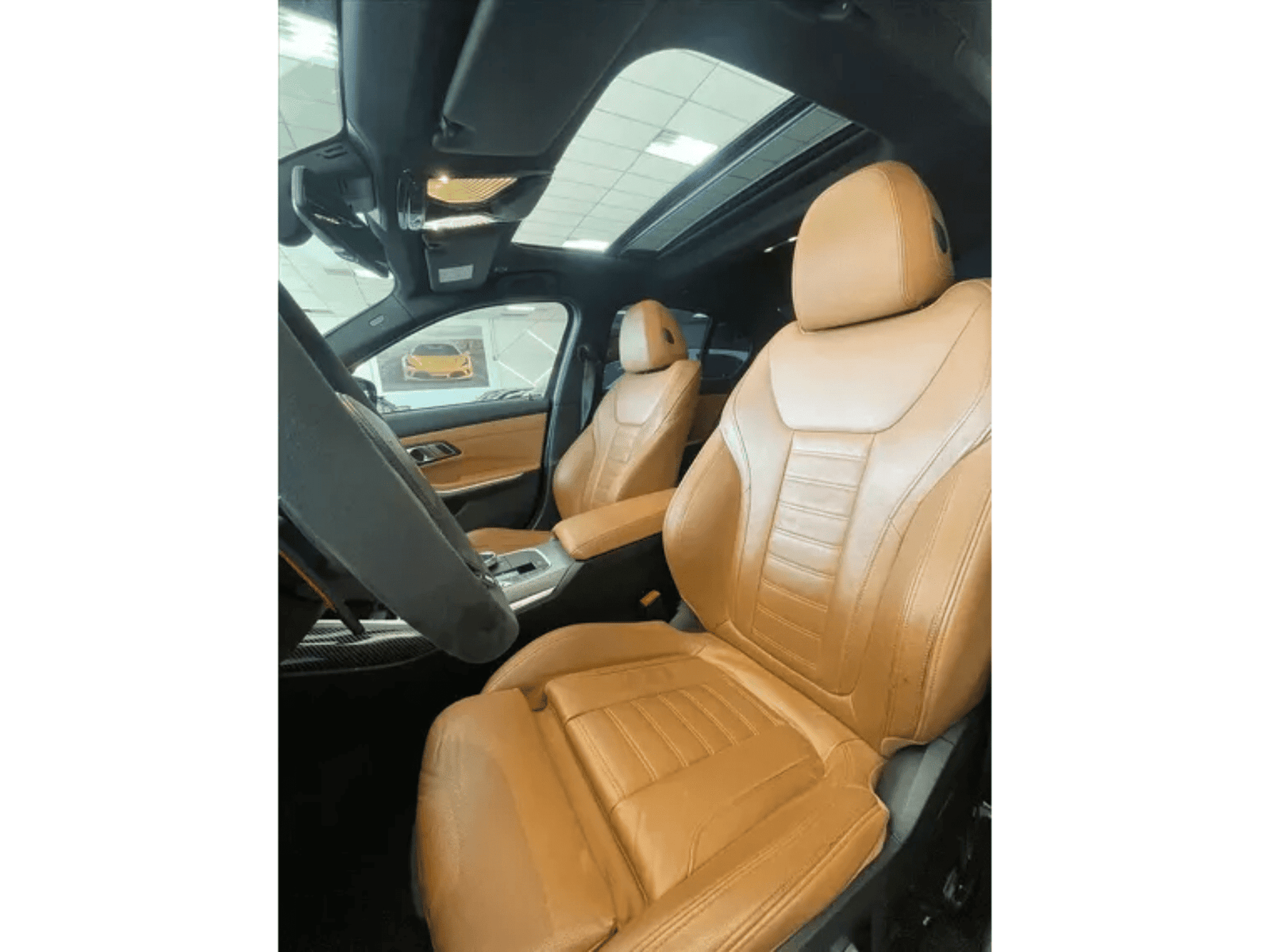 
								BMW 320I M Sport full									