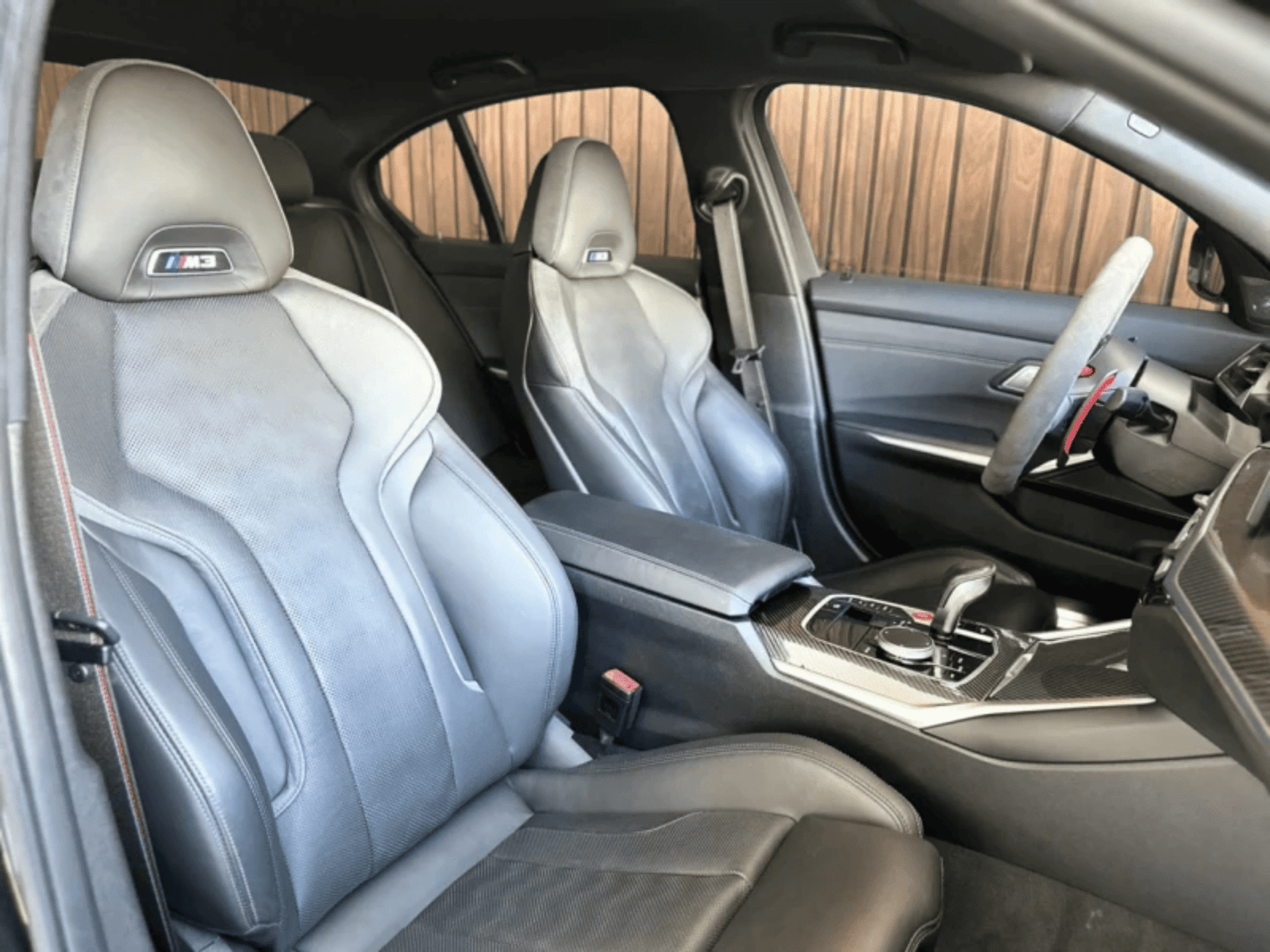 
								BMW M3 Competition full									