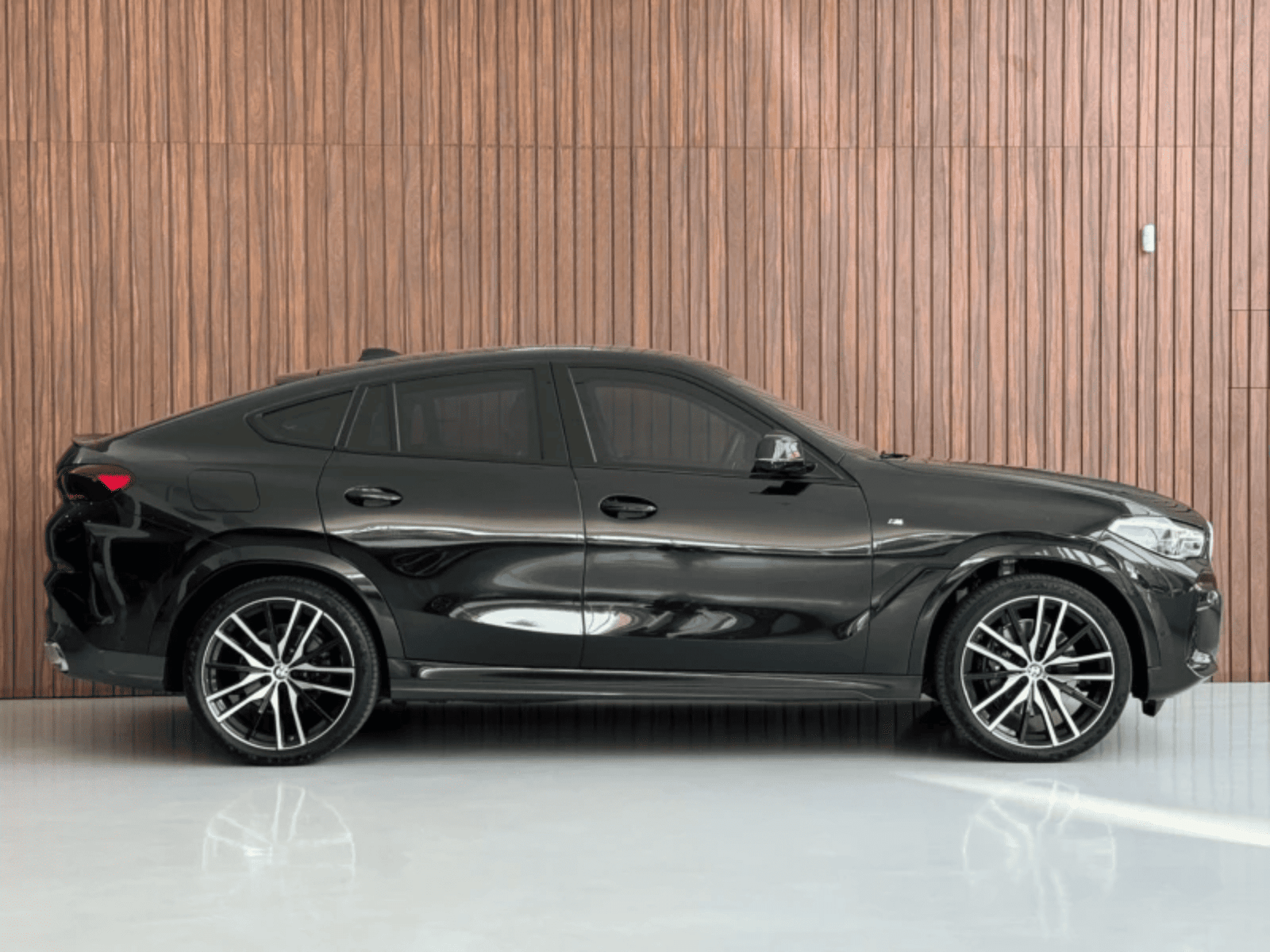 
								BMW X6 GASOLINA XDRIVE40I M SPORT full									