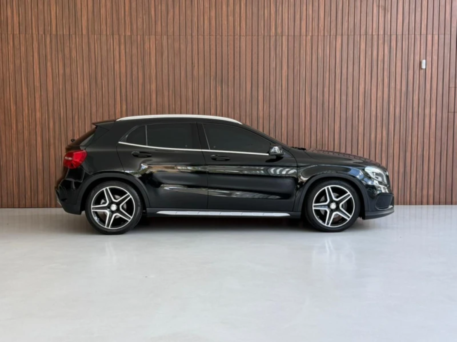 
								GLA 250 BLINDADO full									