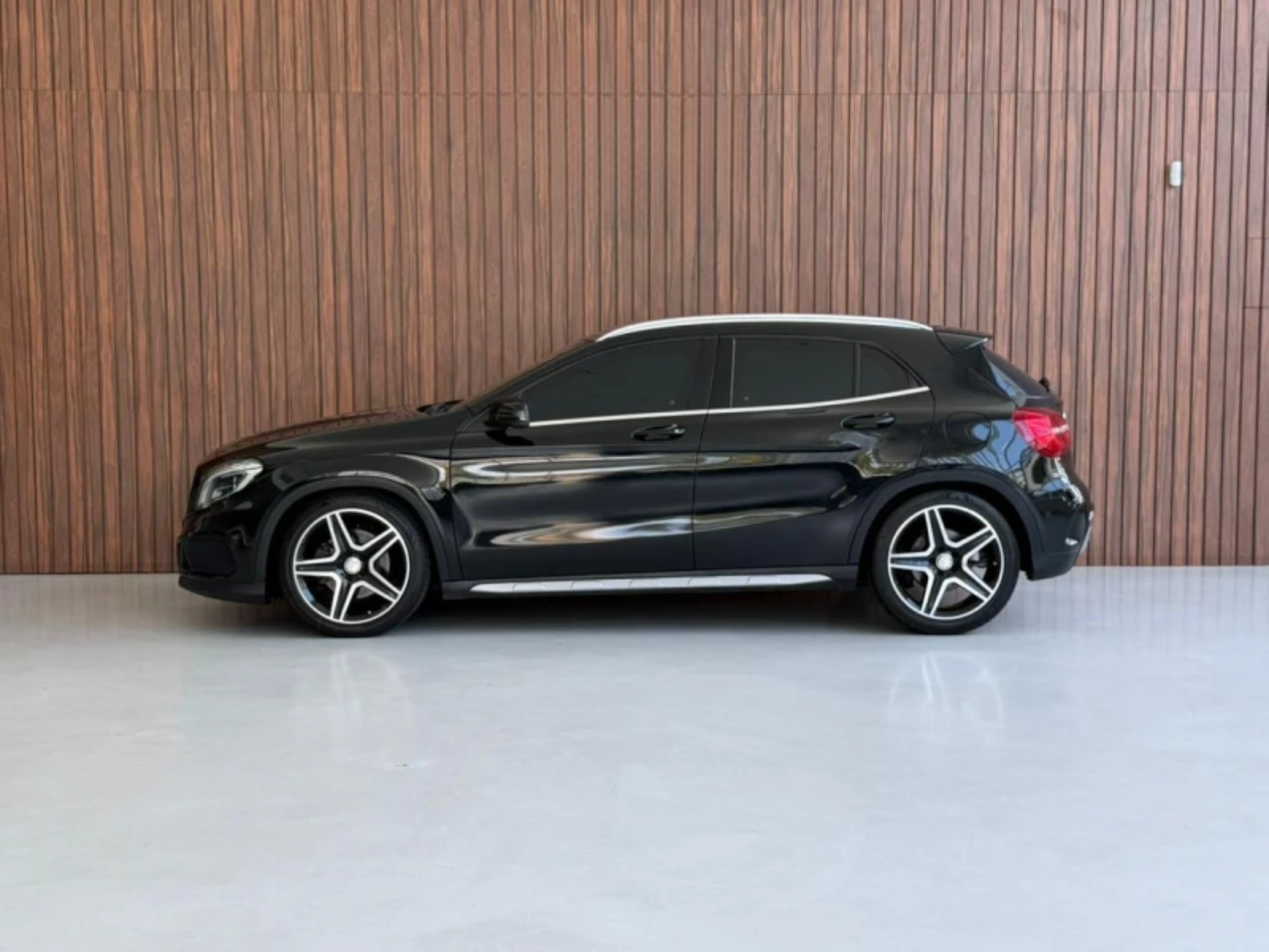 
								GLA 250 BLINDADO full									