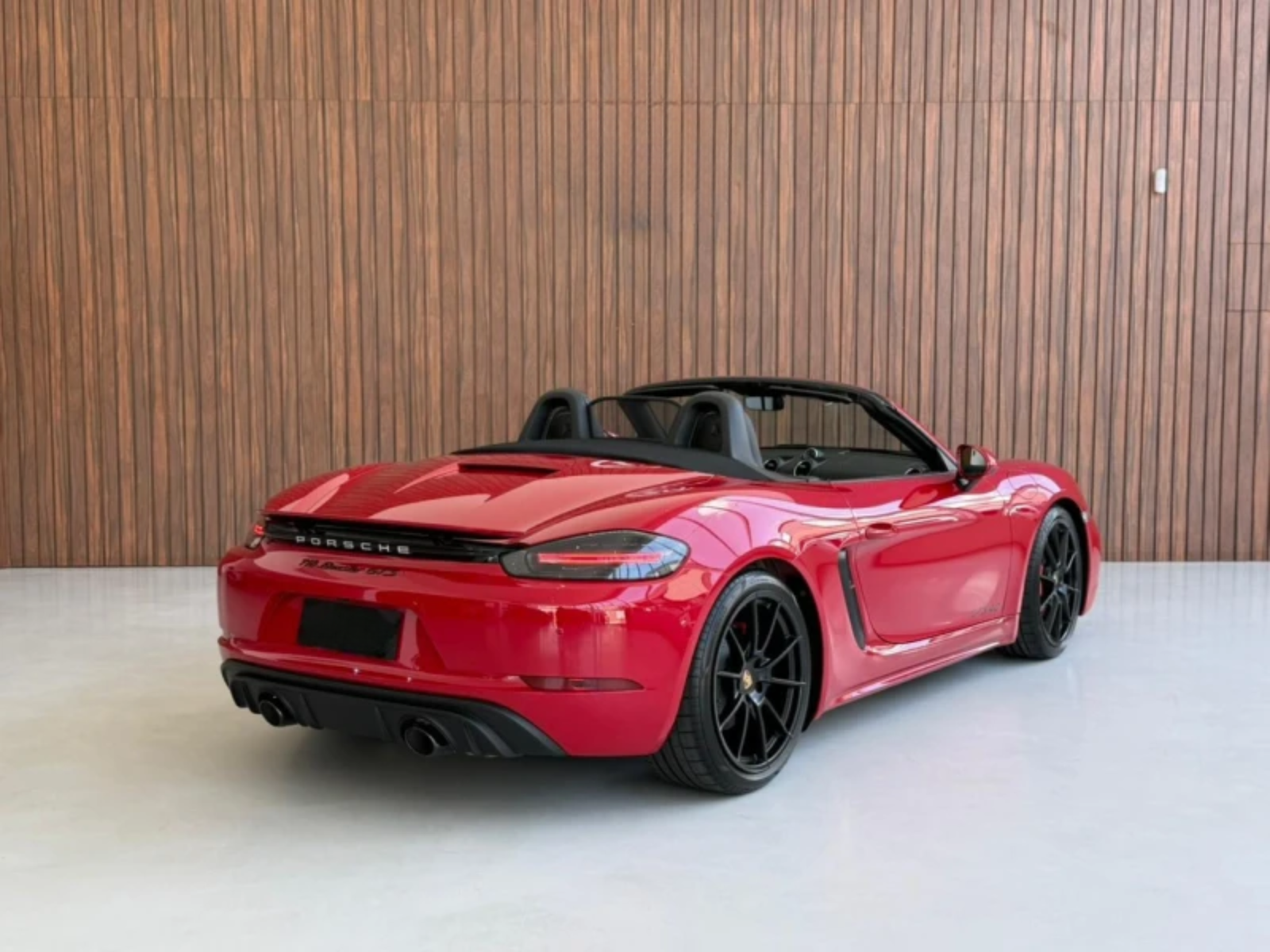 
								Porsche Boxster GTS full									