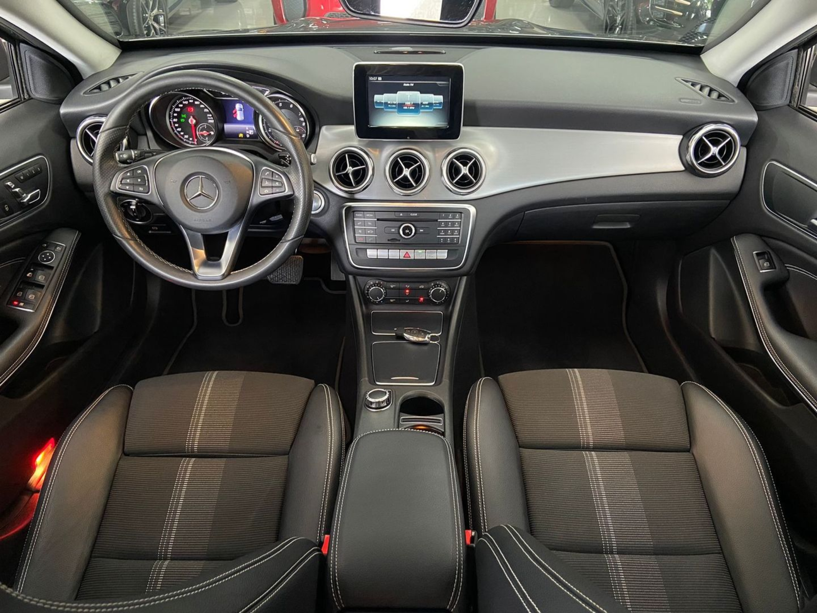 
								GLA 200 BLINDADO full									